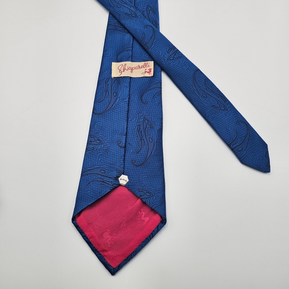 Vintage 1970s Schiaparelli Tie Silk Blue Paisley Jacquard Pink Lining 4.25 x 56